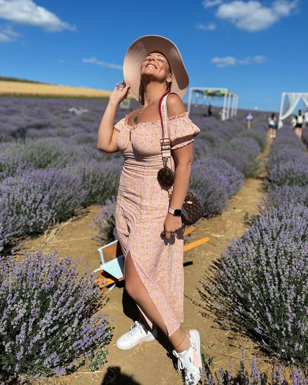 Pelin Öztekin'in nasıl zayıfladığı ortaya çıktı! 153 kilodan 60 kiloya geldi, pozları beğeni yağmuruna tutuluyor! 5